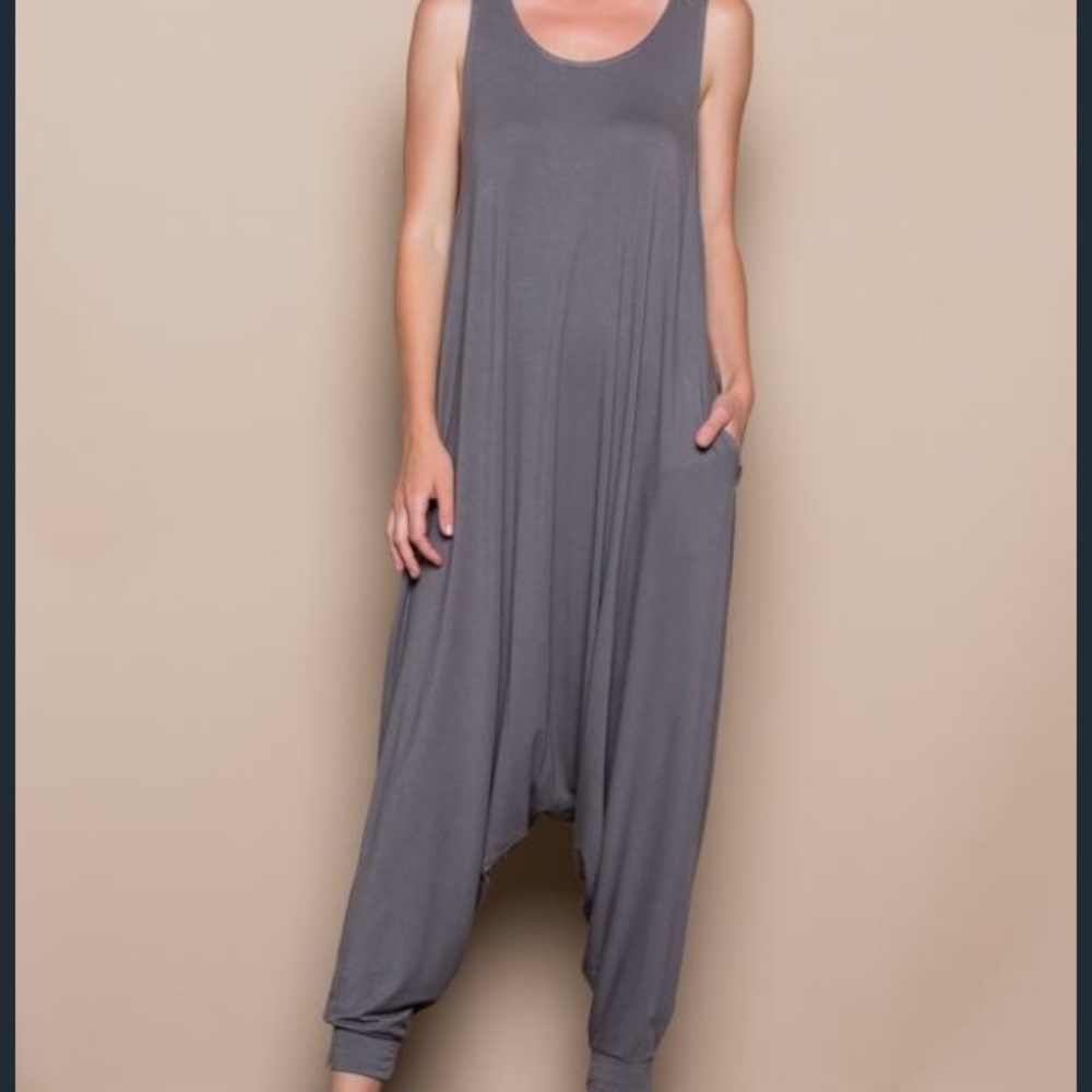 Round neck sleeveless Harem Jumper